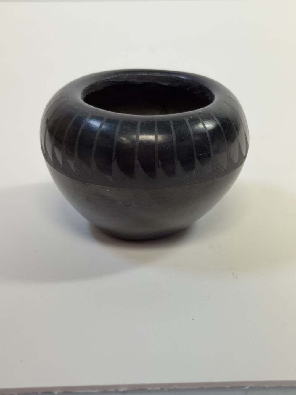 Camille Naranjo Santa Clara Pueblo Blackware Pottery Miniature‎ Bowl